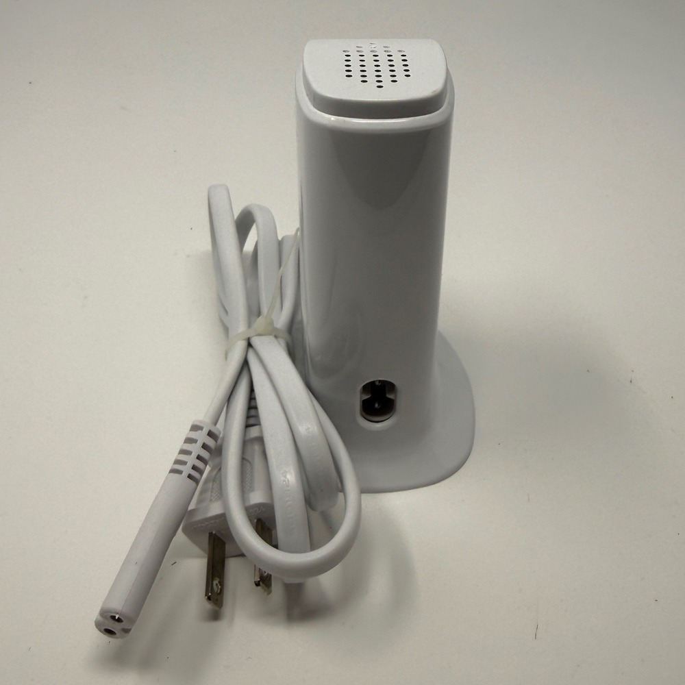 AARP AC/DC Power Charger 5 Port USB Charging Station White MF-05004000 Hub